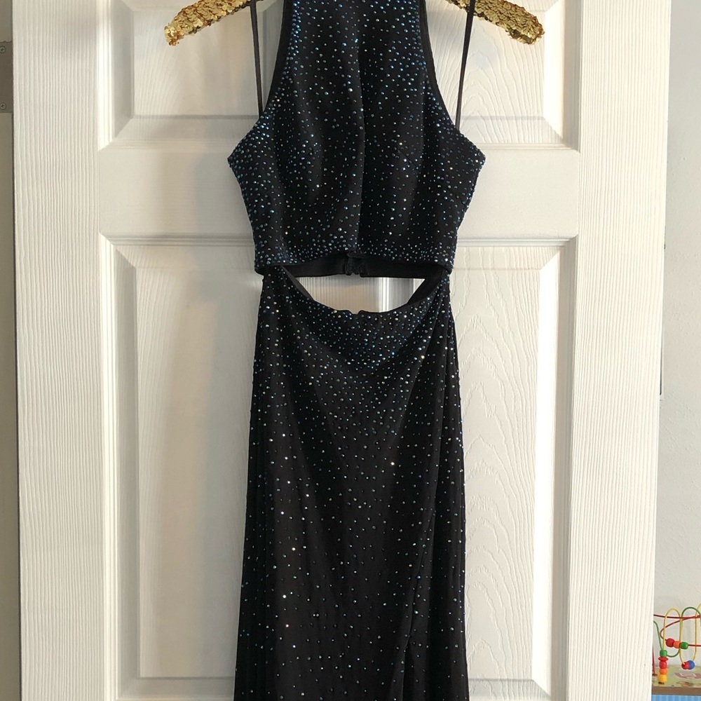 Black proms dress